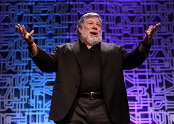 Apple Co-Founder Unexpectedly Revealed Investing in Bitcoin, Making BTC Price Predictions for the First Time