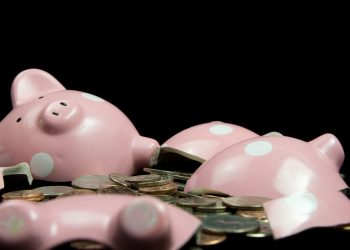 On March 15, there were consecutive DeFi attacks of flash loans