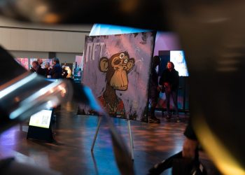 BAYC's Instagram has been hacked, a number of NFTs in value have changed "vaporize"