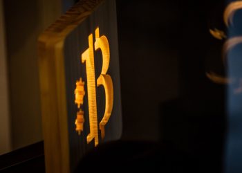 Bitcoin corrects at $ 39,200, the 1-month low