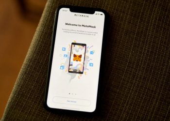 MetaMask warns Apple iCloud users of the risk of exposing their wallets