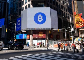 Bitcoin "out of phase" from the stock market, but the price is still falling