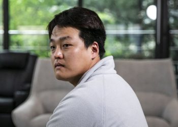 The Twitter community is raising a wave of "say no" to UST-LUNA "death"