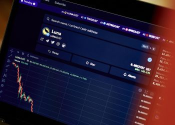 The price of the new LUNA token drops by 74% almost a day after its listing