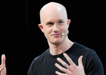 Coinbase CEO Warns To "Fasten Your Seat Belts" For A Long Crypto Winter