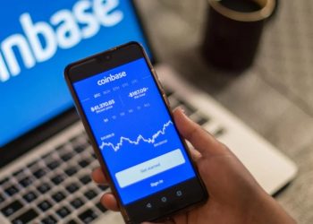 Coinbase integrates crypto policy review into the app