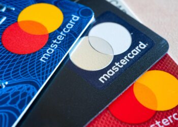 Mastercard launches a program to help banks offer cryptocurrency transactions