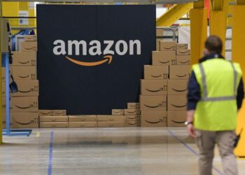 Amazon plans to lay off 10,000 employees