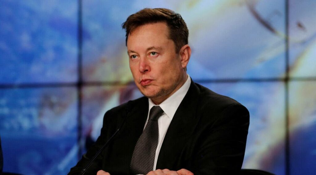 Elon Musk is looking for a new Twitter executive