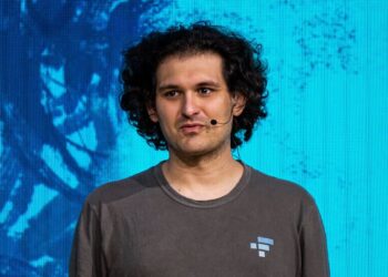 Former FTX CEO apologizes to company employees, admits it was wrong to use excessive leverage