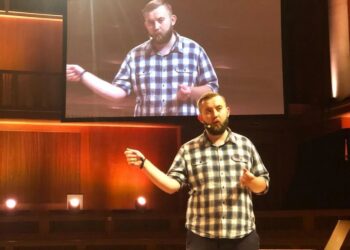 Chainlink starts supporting LINK staking