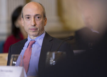 SEC Chairman continues his attack on cryptocurrencies "put pressure on" to the US Army