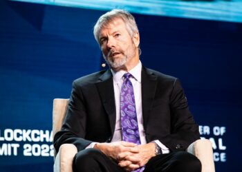 MicroStrategy suffered a continuous loss in the fourth quarter of 2022 when it invested in Bitcoin