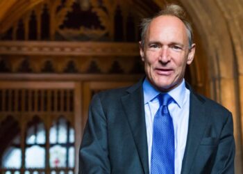 The creator of the World Wide Web likens the cryptocurrency industry to a dot-com bubble