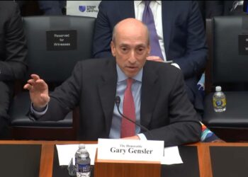 To the tough questions posed by the US Congress, the SEC Chairman made many new statements