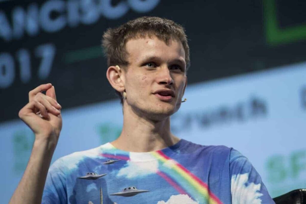 Vitalik Buterin continued to transfer 2,000 ETH to an intermediary wallet to transfer to Bitstamp