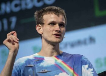 Vitalik Buterin continued to transfer 2,000 ETH to an intermediary wallet to transfer to Bitstamp