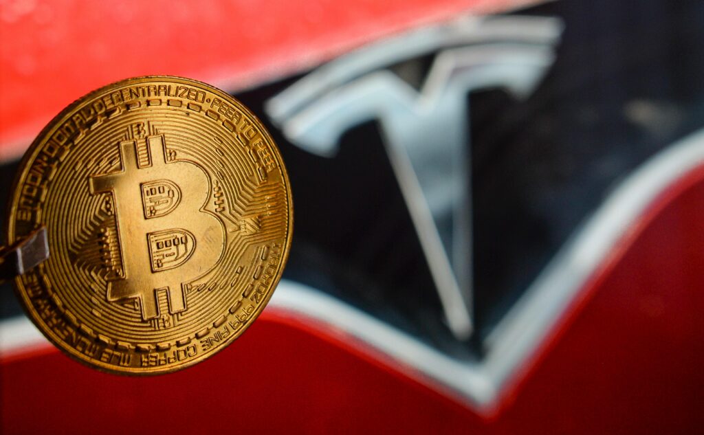 Tesla holds investments in Bitcoin for the fifth consecutive quarter