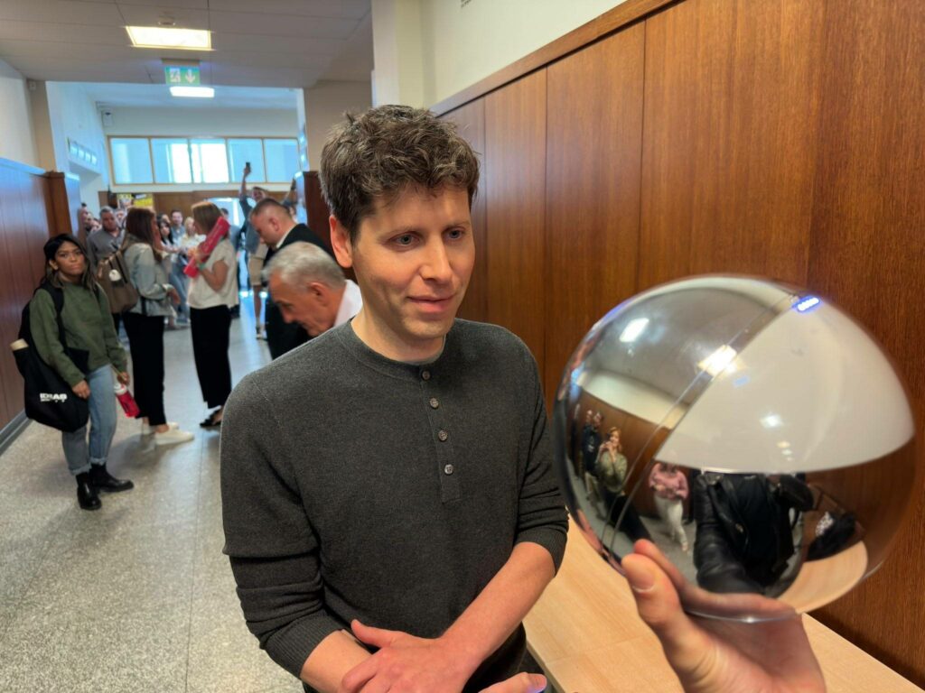 Worldcoin (WLD) Price Drops 12% After Sam Altman “Lost His Position” as CEO of OpenAI